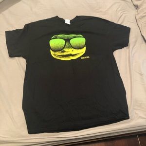 GEICO lizard neon tee